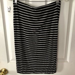 Ann Taylor LOFT: Black/White Elastic Pencil Skirt